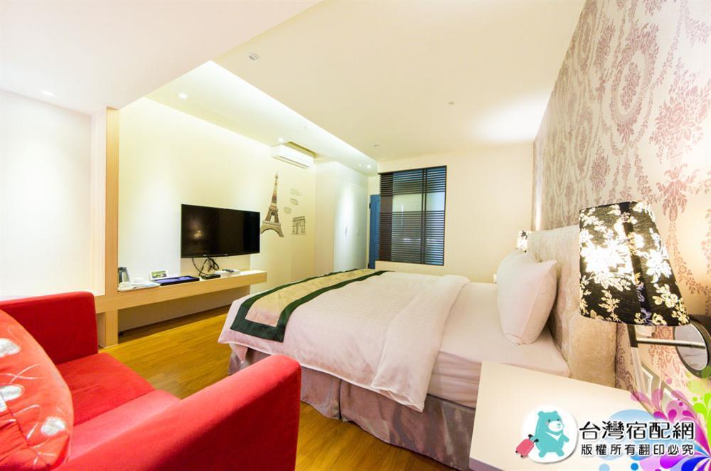 Hotel Left Bank 121 à Tainan Extérieur photo