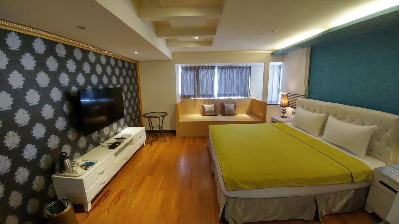 Hotel Left Bank 121 à Tainan Extérieur photo